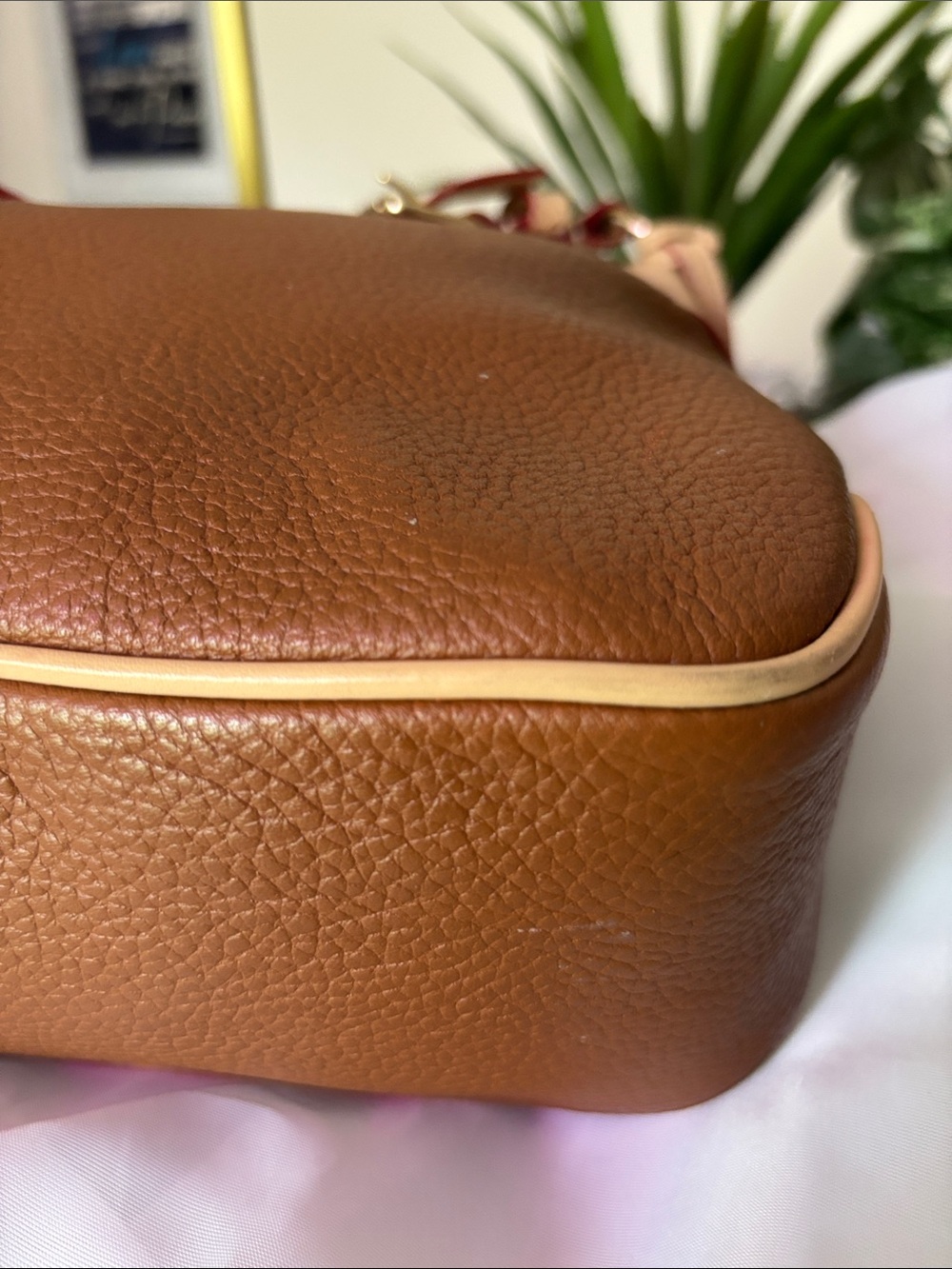 Dooney & Bourke Brown Pebbled Leather Shoulder Bag with Cream Trim - Picture 10 of 17